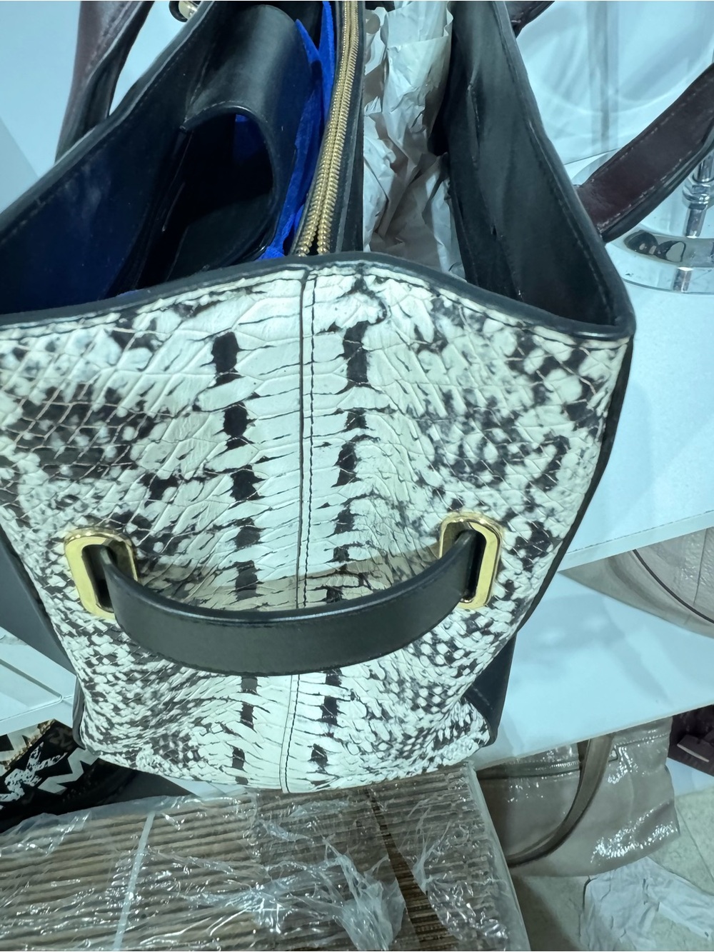 Coach Black and Dark Brown Leather Shoulder Bag with Gold Hardware - Picture 7 of 9